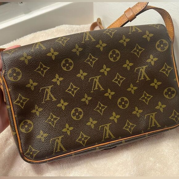 Louis Vuitton Saint Germain 24 monogram - Picture 5 of 17